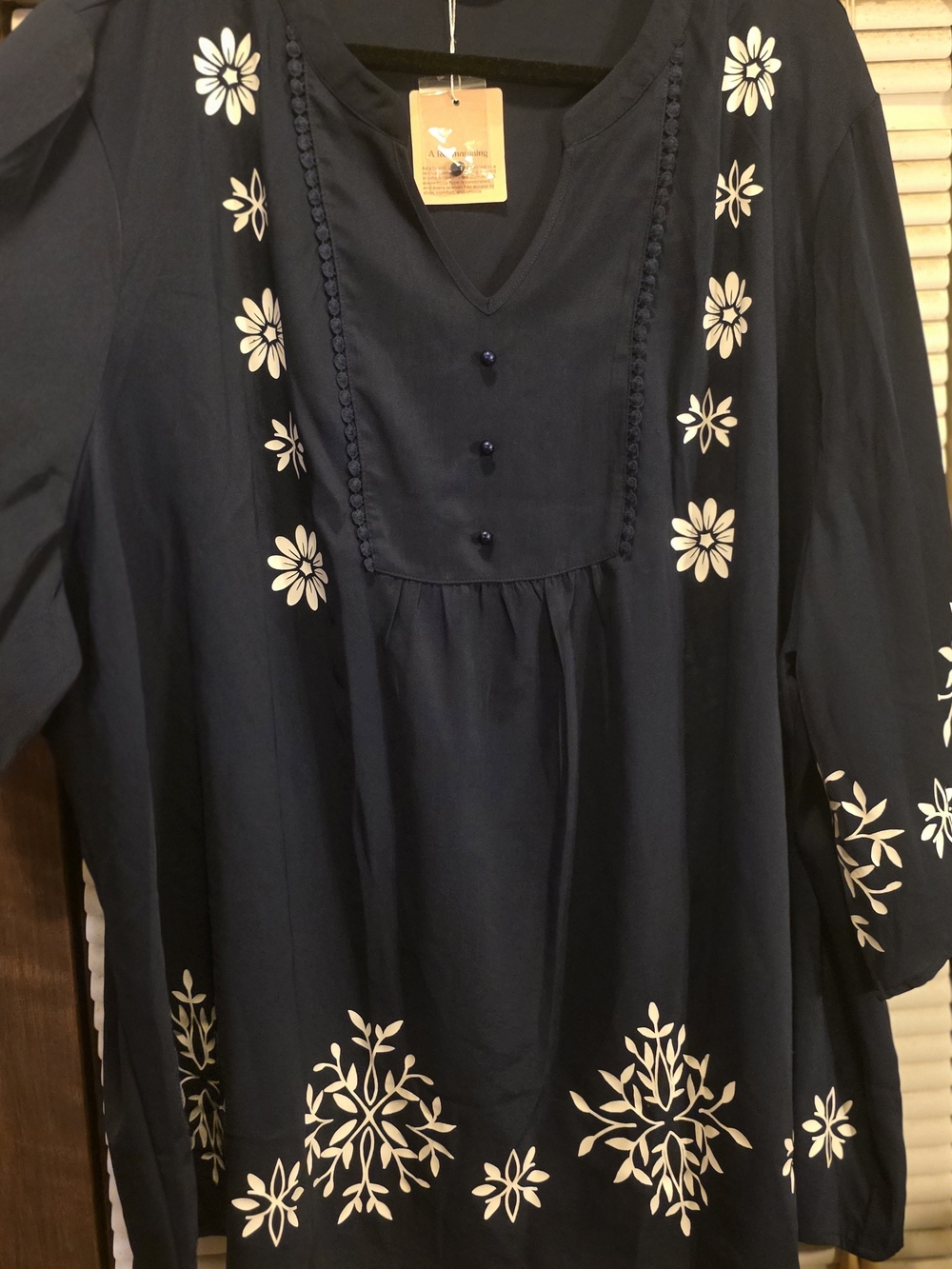 Nwt Bloomchic Embroidered Navy Floral Tunic Top Sz 30